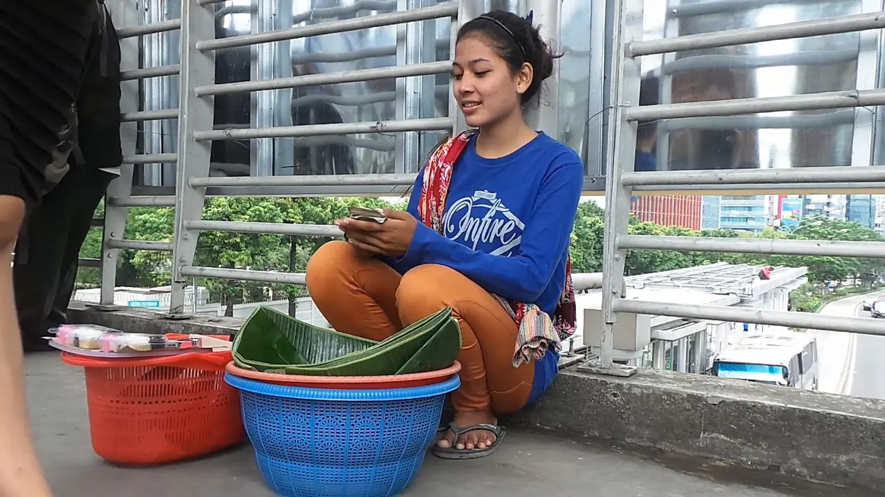 Gara-gara Ninih, Getuk Laris Terjual