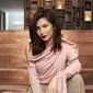 Berikut penampilan bintang Crazy Rich Asians, Gemma Chan yang menggunakan busana rancangan desainer asal Asia. (Foto: instagram/ gemma_chan)