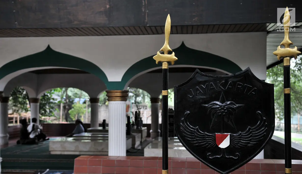 Suasana makam Pangeran Jayakarta, Jakarta, Senin (21/1). Perluasan kompleks makam Pangeran Jayakarta dilakukan dengan menambah sarana guna meningkatkan kenyamanan bagi peziarah. (Merdeka.com/Iqbal Nugroho)