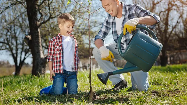Mengajarkan Anak Cinta Lingkungan sejak Dini (Dmytro Zinkevych/Shutterstock)