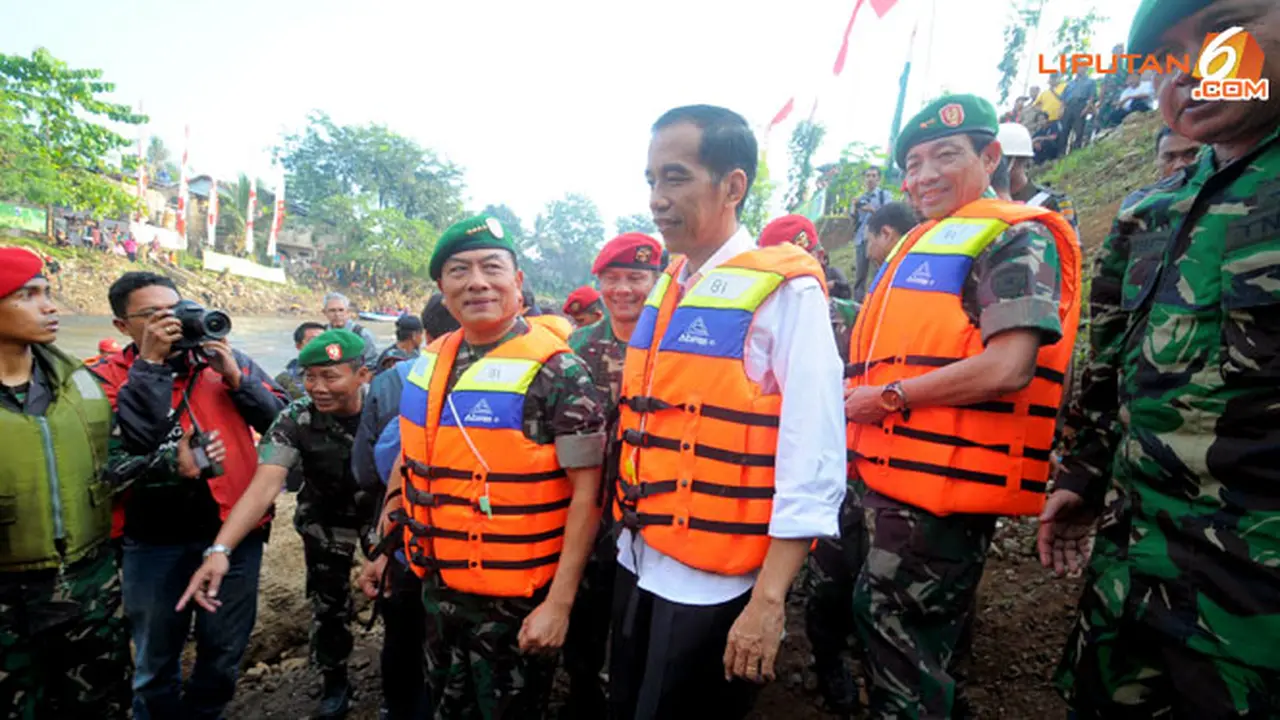 jokowi-dekat-tni-130820b.jpg