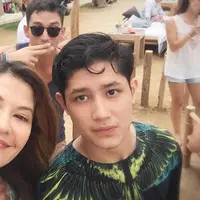 Sejak hubungan Tamara Blesznski dan Mike Lewis kandas, kedua mantan pasangan ini tetap menjalin hubungan baik. Bahkan, beberapa kali berlibur bersama demi buah hatinya. (Instagram/tamarableszynskiofficial)