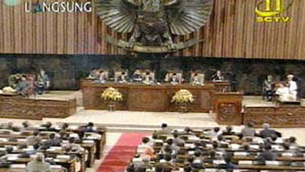 090602aTNI_Polri2.jpg
