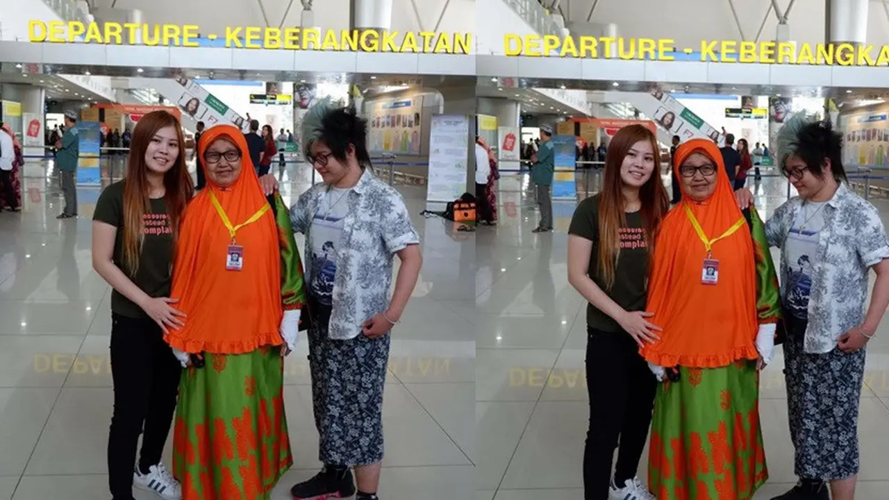 pengasuh diberangkatkan umroh anak majikan (foto: Facebook Wine Fallensky)