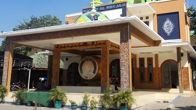 Masjid Al Mbejaji Pondok Pesantren Ora Aji Tundan, lokasi yang dipilih Deddy Corbuzier untuk mengucap syahadat (Switzy Sabandar)