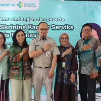 (Kiri-kanan) dr. Widyorini Lestari Hanafi, ⁠dr. Triya Novita Dinihari, dr. Erizon Safari Mkk, Dhefi Ratnawati, Hari Nurcahyo, dr. Dian Triana Sinulingga. (Foto/Dok: internal Becton Dickinson)