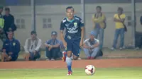 Jajang Sukmara saat membela Persib Bandung di stadion Si Jalak Harupat, Bandung. (24/10/2015). (Bola.com/Nicklas Hanoatubun)