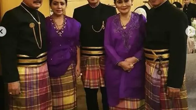 Mayangsari dan keluarga Cendana (Instagram/mayangsaritrihatmodjoreal)