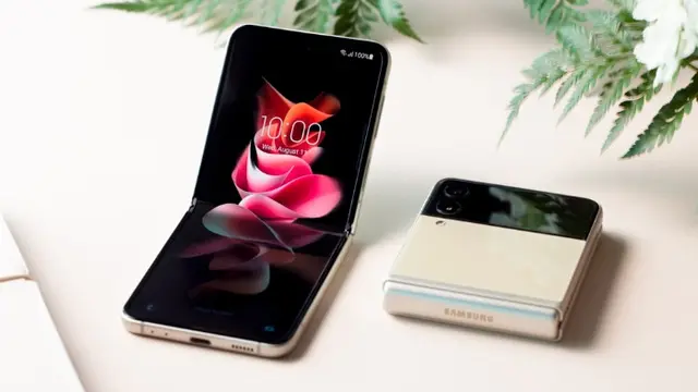 Lebih Ringkas dan Inovatif, Ini Dia Keistimewaan Samsung Galaxy Z Flip3 5G
