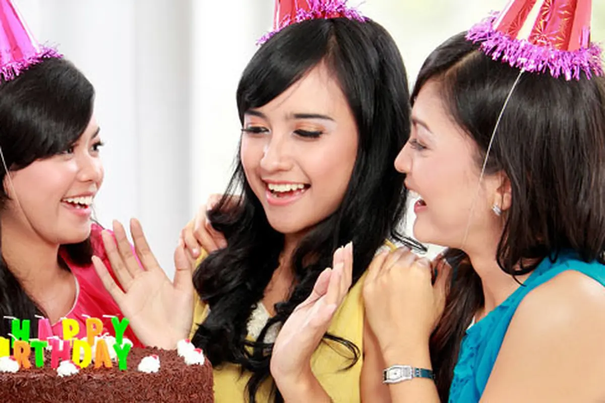 (c) shutterstock