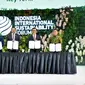 Penandatanganan Perjanjian Pembelian Hidrogen Hijau antara PLN dengan PT Pupuk Indonesia (Persero) dan ACWA Power dalam agenda Indonesia International Sustainability Forum (IISF) 2024. (Dok PLN)