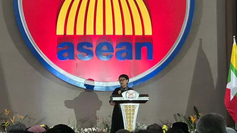 Menteri Luar Negeri RI Retno Marsudi dalam acara peringatan 57th ASEAN Day di Kantor Sekretariat ASEAN, Kamis (8/8/2024). (Dok. Liputan6/ Benedikta Miranti)