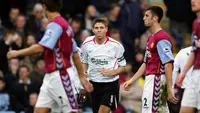 Liverpool akan bertandang ke markas Aston Villa pada laga tunda pekan ke-33 Liga Inggris 2021/2022. Pertandingan bakal dihelat di Villa Park, Rabu (11/05/2022) pukul 02.00 WIB. Menilik ke belakang, berikut 5 pencetak gol terbanyak dalam laga tersebut, termasuk legenda The Reds sekaligus pelatih The Villans saat ini, Steven Gerrard. (AFP/Adrian Dennis)