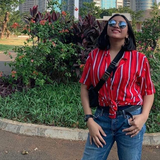Sudah Kenal Riasan, Ini 7 Gaya Alleia Putri Ariel Noah yang Makin Fashionable