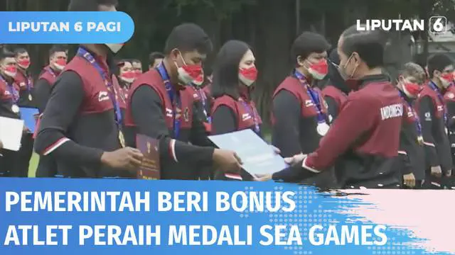 Presiden Jokowi mengapresiasi para atlet yang berlaga di SEA Games 2021 di Halaman Istana Merdeka. Presiden juga membagikan bonus kepada para atlet, pelatih, serta asisten pelatih yang berprestasi. Total Rp 130 miliar diberikan kepada atlet peraih me...