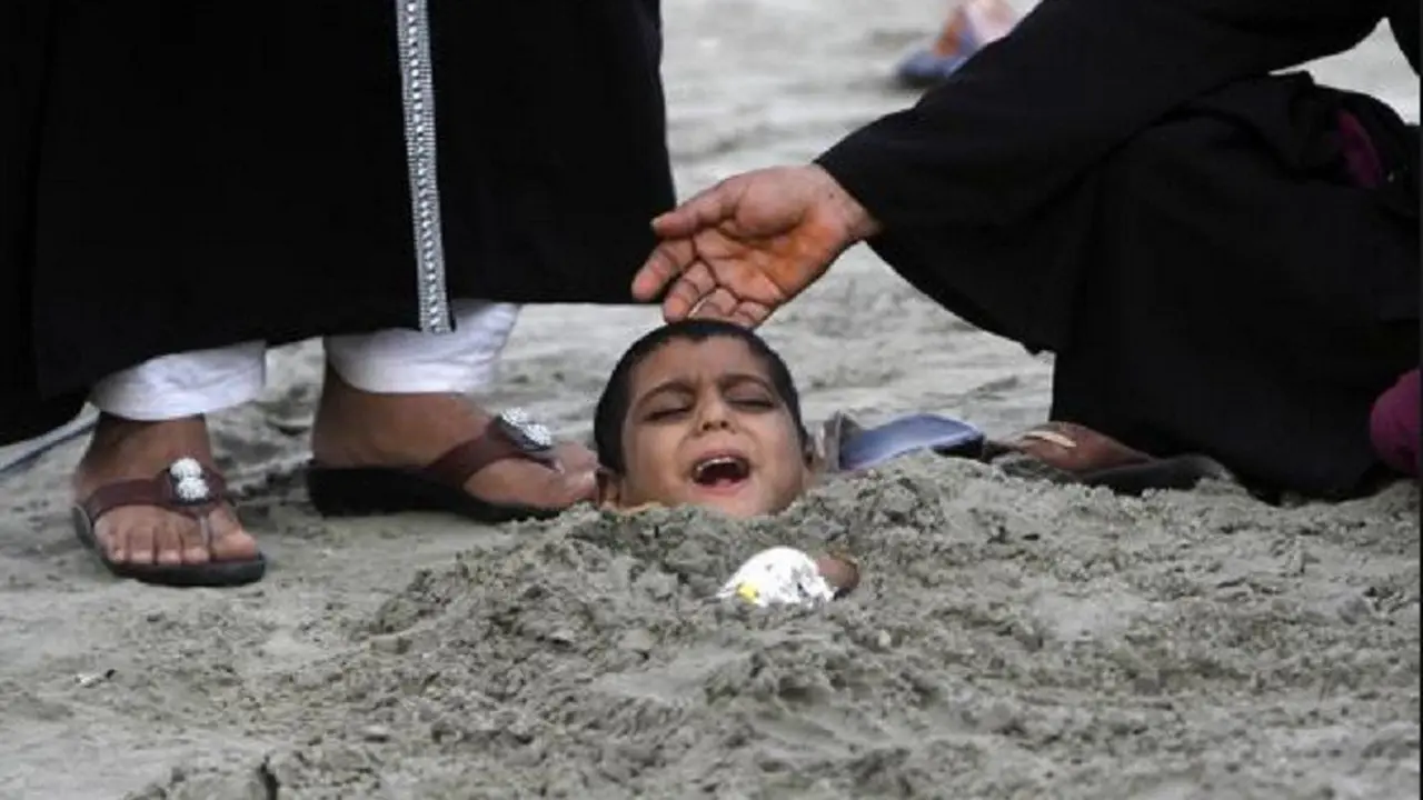 3 Macam Pengobatan Unik a la India, Berani Coba?
