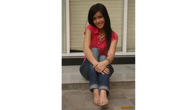 6 Foto Jadul Sheila Marcia, Bukti Cantik Sedari Dulu