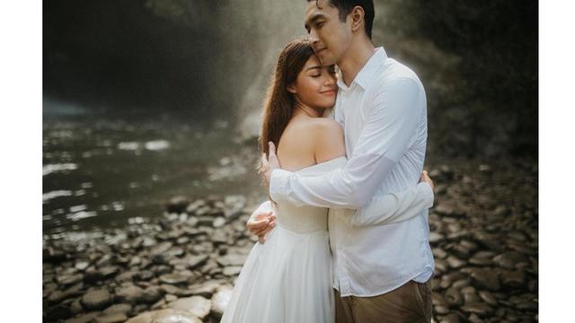 6 Pesona Mesty Mez, Istri Gerald Yohanes 'Anak Langit' yang Cantik Menawan