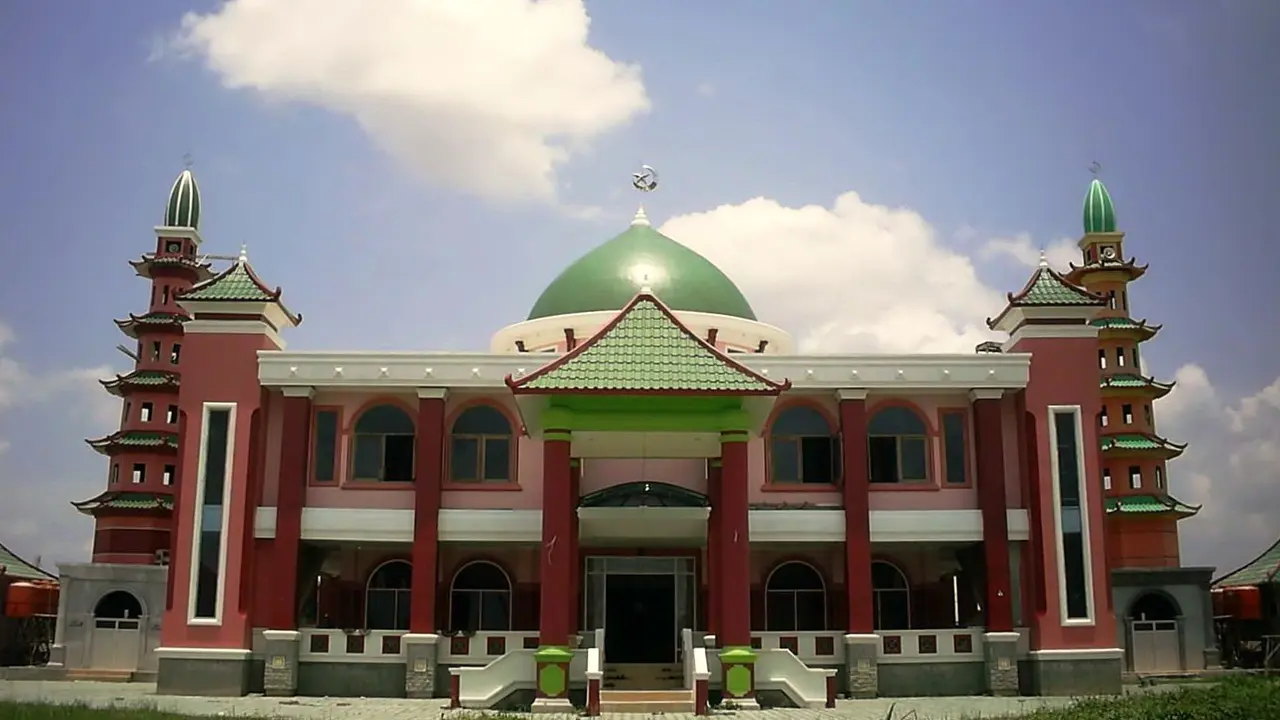 3 Masjid Cheng Ho di Indonesia yang Arsitekturnya Memukau3 Masjid Cheng Ho di Indonesia yang Arsitekturnya Memukau
