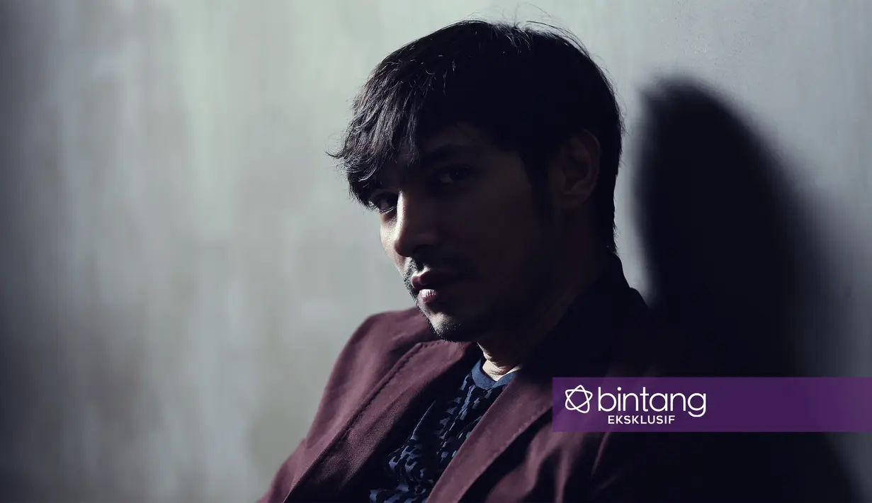 Sebagai seorang ayah, peraih Aktor Terlaris dalam ajang Indonesian Box Office Movie Awards 2016 itu berusaha menjadi ayah yang terbaik bagi keempat buah hatinya. Ia juga tidak mau meninggalkan keluarga demi kesenangan pribadi. (Nurwahyunan/Bintang.com)