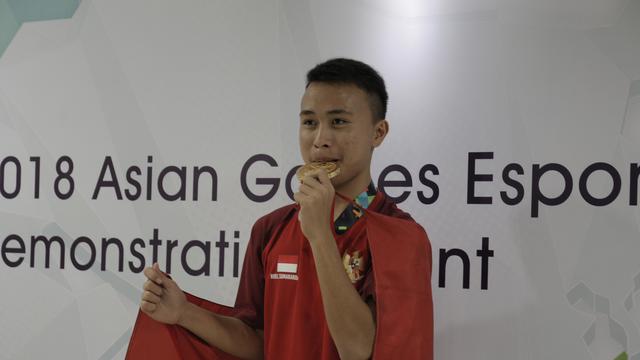 Ridel Yesaya Sumarandak, peraih medali emas dari cabang E-Sports nomor Clash Royale, Senin (28/8/2018). Foto: Bola.com/Vascal