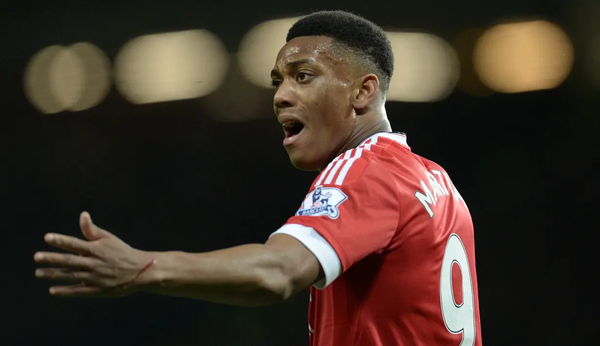 Anthony Martial. Saat menerima Golden Boy edisi 2015, striker asal Prancis ini berusia 20 tahun dan baru setengah musim menjadi pemain Manchester United usai didatangkan dari AS Monaco di awal musim 2015/2016. Pada musim debutnya ia turut membawa Setan Merah merebut Piala FA. (AFP/Oli Scarff)