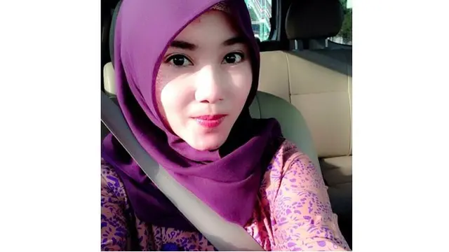 Lama tak terdengar kabarnya, kini Jojo tampil anggun dalam balutan hijab.