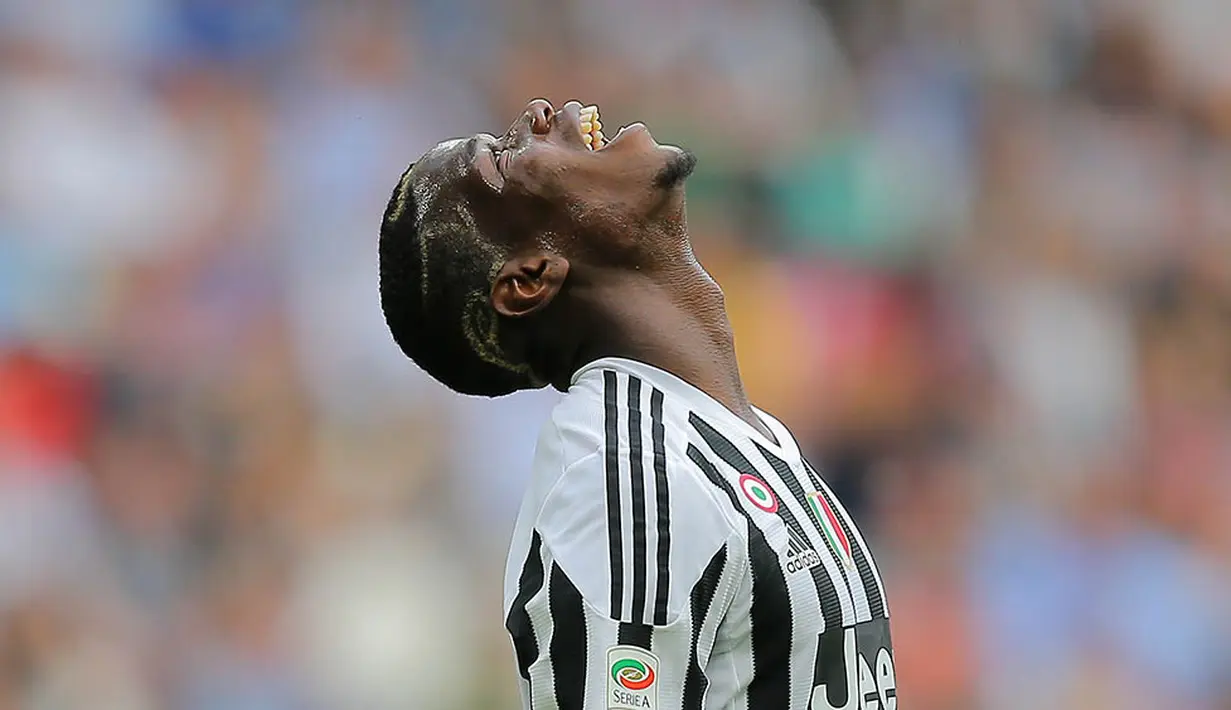 Paul Pogba, siap pergi dari Juventus jika ada klub yang datang dengan tawaran bagus. Saat ini manajer Manchester United, Jose Mourinho, masih meminati Pogba. (AFP/Marco Bertorello)