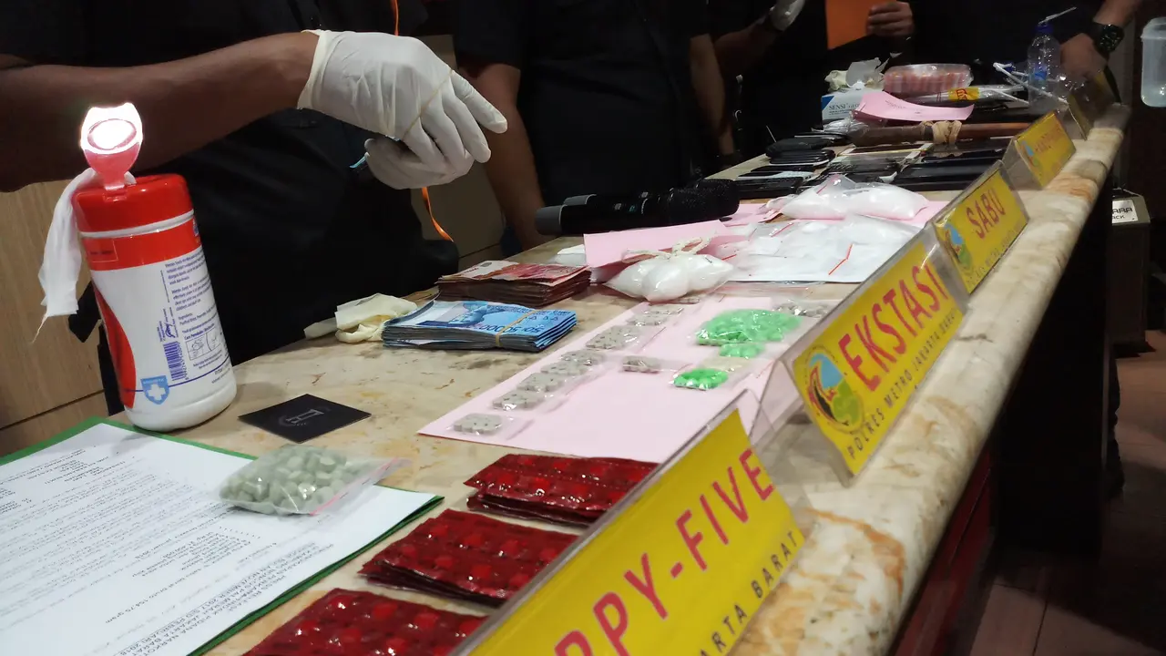Pengungkapan narkoba di Kampung Boncos, Palmerah, Jakarta Barat