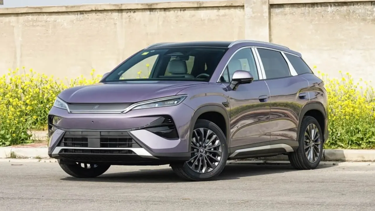 BYD Song Ultra EV Mengaspal, Ini Daya Baterai 97 Persen Cuma 9 Menit (Carnewschina)