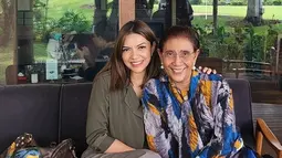 Pembawa acara kelahiran 16 September 1977 ini sangat mengagumi sosok hebat Susi Pudjiastuti. Kekagumannya kini semakin terasa luar biasa setelah Najwa Shihab miliki hubungan dekat dengan Susi. Momen hangout bareng Susi menjadi momen spesial bagi Najwa Shihab. (Liputan6.com/IG/@najwashihab)