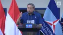 Ketua Umum Partai Demokrat, Susilo Bambang Yudhoyono menyampaikan pidato politik 2018 di Cibinong, Kab Bogor, Jumat (5/1). SBY mengatakan 2018 adalah tahun penting karena Pilkada Serentak dan awal kegiatan Pemilu 2019. (Liputan6.com/Helmi Fithriansyah)