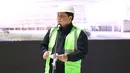 Menteri BUMN, Erick Thohir saat memberikan laporan perkembangan pembangunan Indoor Multifunction Stadium di Kompleks Gelora Bung Karno, Senayan, Jakarta, Jumat (13/1/2023) sore WIB. (Bola.com/Abdul Aziz)
