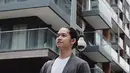 Hobi bermusiknya ini membuat Tristan tergabung ke dalam band Mantra Vutura. Band yang dibentuk oleh dirinya dan Zakari Danubrata.  (Liputan6.com/IG/tristanjulianos)