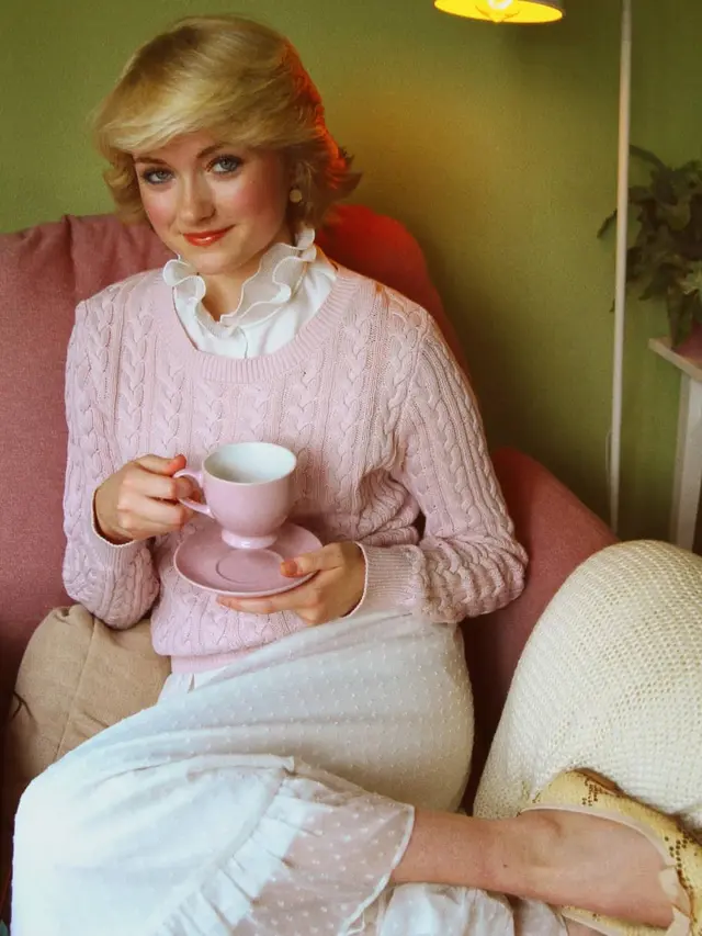 Potret Rose Nora Anna, Seleb TikTok yang Miliki Paras Mirip Princess Diana. (Sumber: Instagram/rosenoraanna)