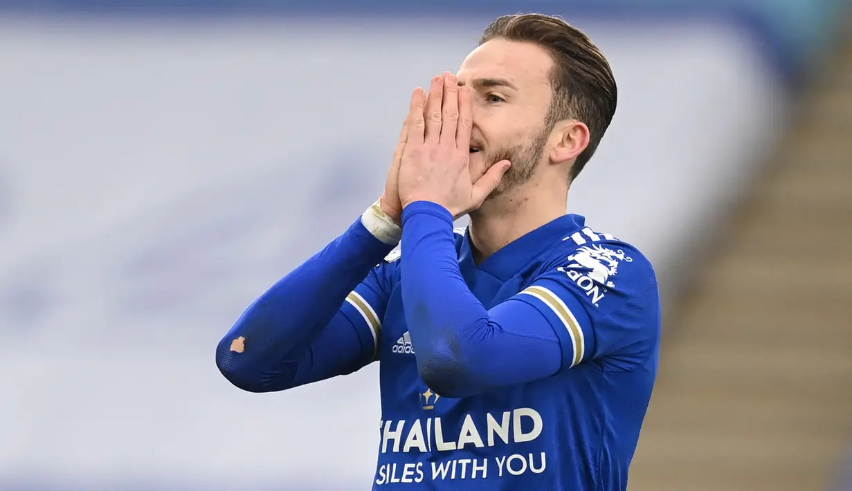 James Maddison (Leicester City) – Walaupun disebut-sebut sebagai salah satu pemain terbaik di Liga Inggris yang mampu mengoleksi delapan gol dan lima assist dalam 24 kali penampilan walau direcoki oleh cidera, tetapi namanya tak terdaftar di skuat Inggris. (Foto: AFP/Pool/Michael Regan)
