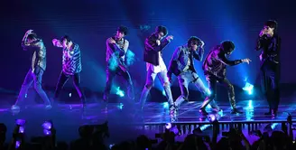 Baru-baru ini BTS menggoyang panggung Billboard Music Awards 2018. Dalam kesempatan itu, BTS menyanyikan lagu andalan dari album terbarunya, Fake Love. (AFP/Kevin Winter/GETTY IMAGES NORTH AMERICA)