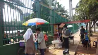 Antisipasi Demo Buruh, Polisi Tutup Jalan di Sekitar Gedung DPR/MPR