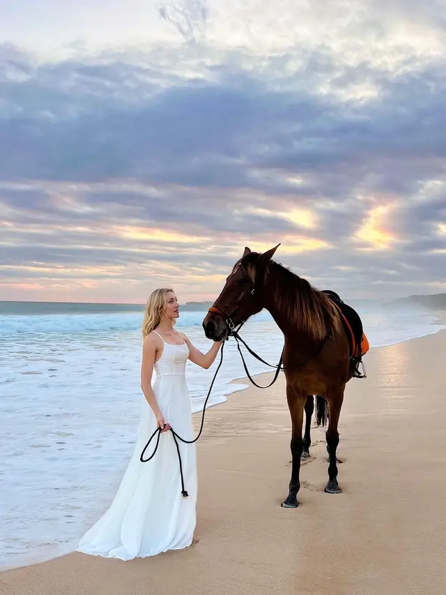 6 Potret Varsha Strauss Menantu Bambang Trihatmodjo, Umumkan Hamil Anak Kedua