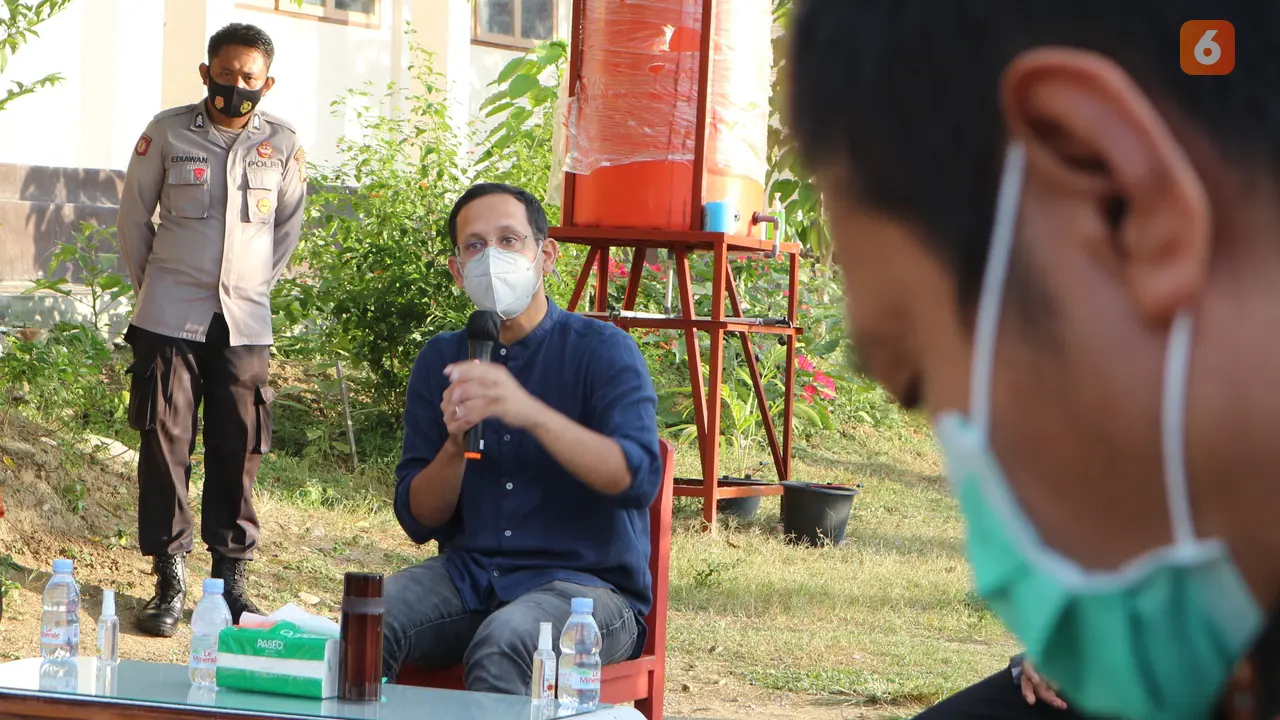 dialog antara guru dan Menteri Pendidikan dan Kebudayaan, Nadiem Makarim di Palu
