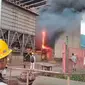 Kebakaran di salah satu pabrik nikel di kawasan PT IMIP, Minggu (24/12/2023). (Foto: Ist)