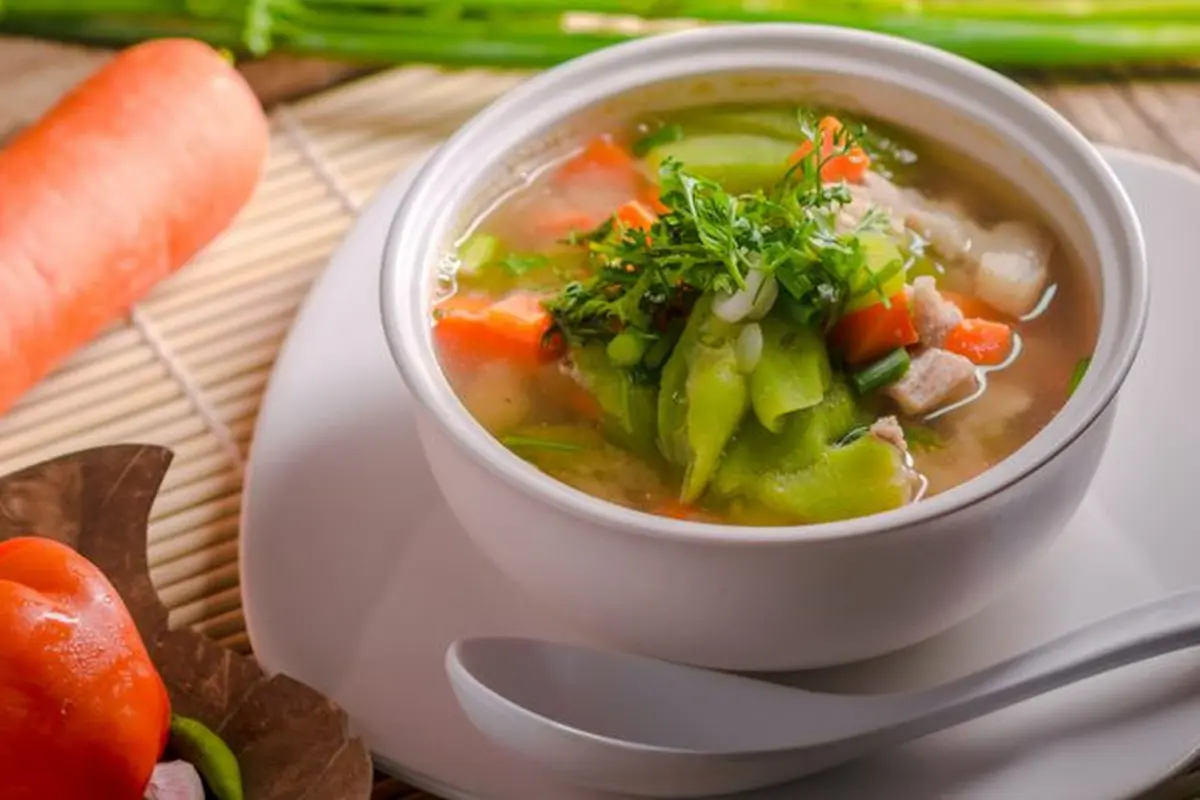 6. Sayur Oyong Soun