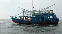 operasi Sea Rider KKP menertibkan 5 kapal perikanan yang diduga menangkap ikan tidak sesuai izin. (Dok KKP)