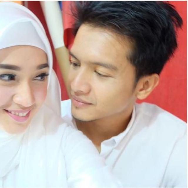 Dhini Aminarti Buka Toko Kue Di Kota Kelahiran Showbiz Liputan6 Com