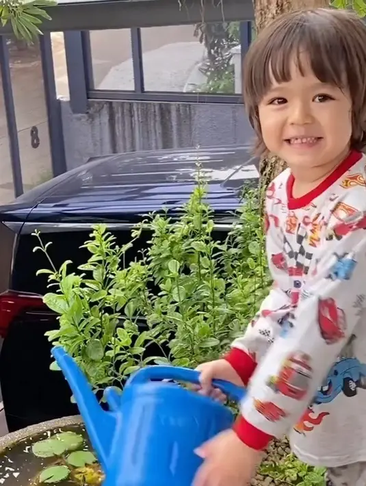 Jessica Iskandar (Instagram/inijedar)