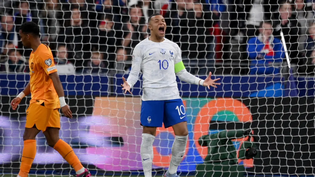 Selebrasi Kylian Mbappe saat Prancis melumat Belanda di Kualifikasi Euro 2024