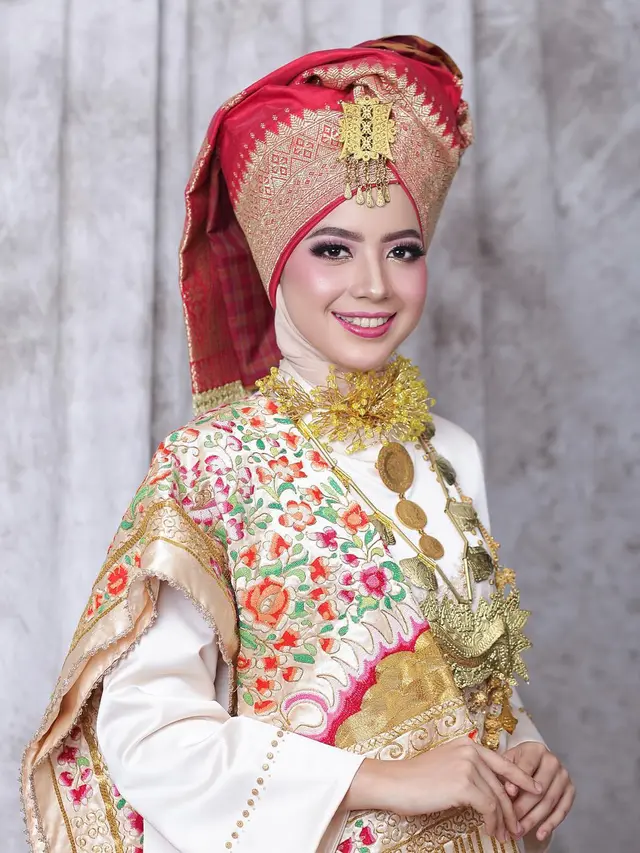 Laidatul Azura - Runner Up 2 Puteri Muslimah Indonesia