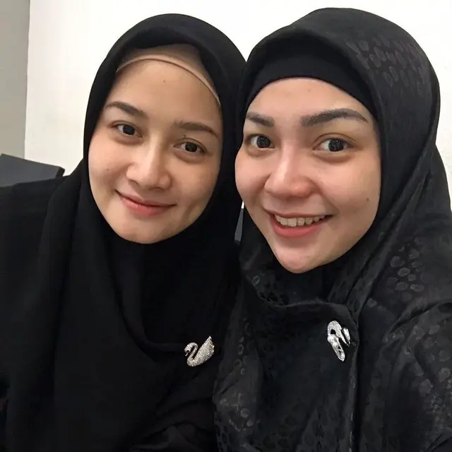 6 Potret Lyia Amelia Eks Trio Macan Pakai Hijab, Bikin Pangling