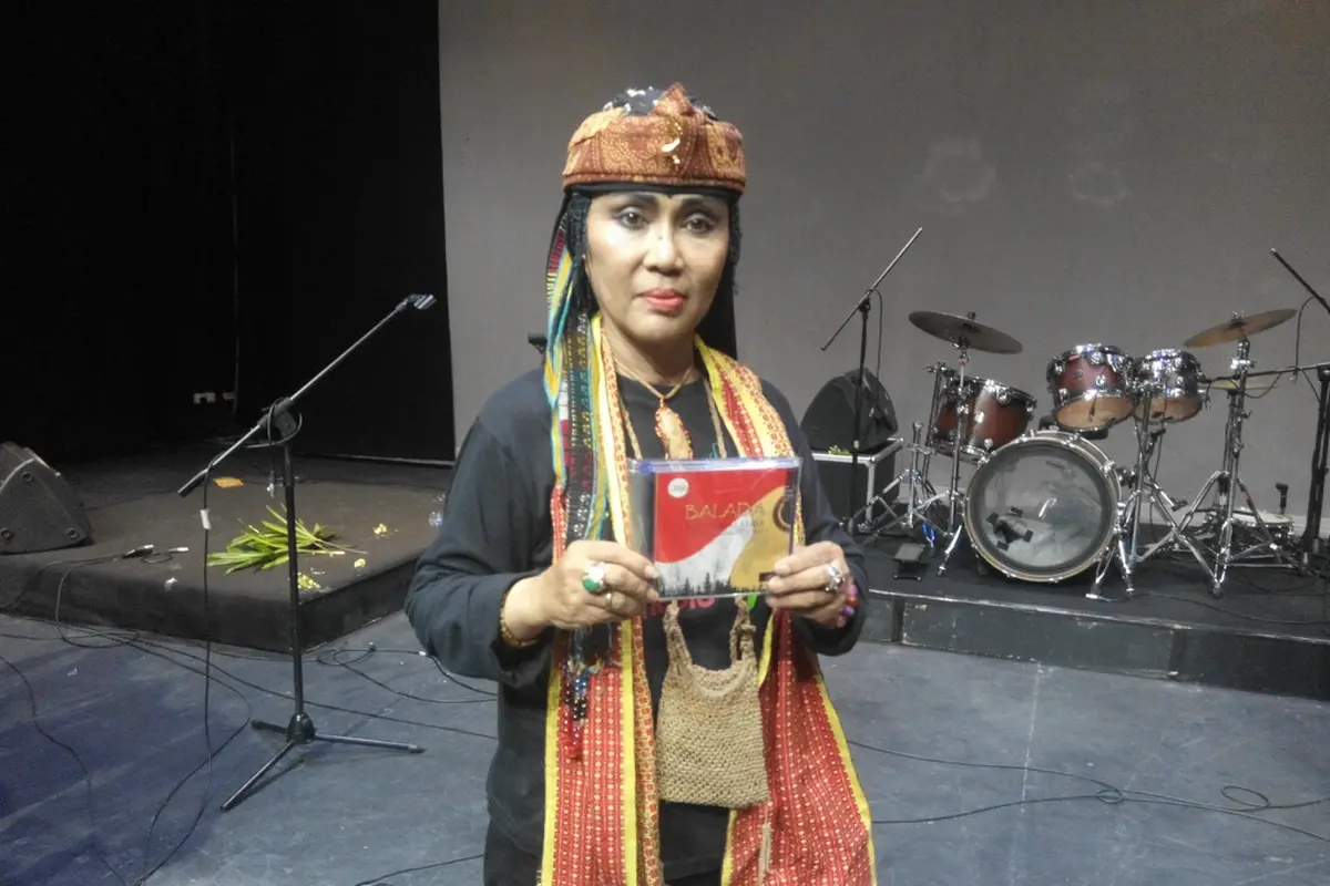 [Bintang] Ully Hary Rusady