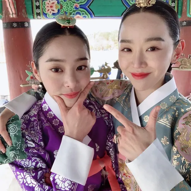 Seol In Ah dan Shin Hye Sun. (Instagram/ _seorina)